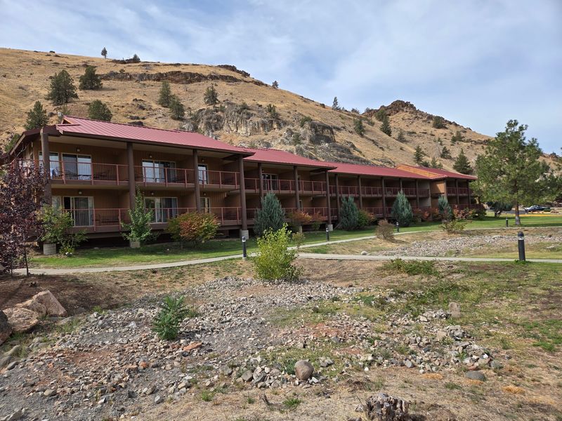 RV Sites, River Houses, and Family Cabins RV Sites, River Houses, and Family Cabins