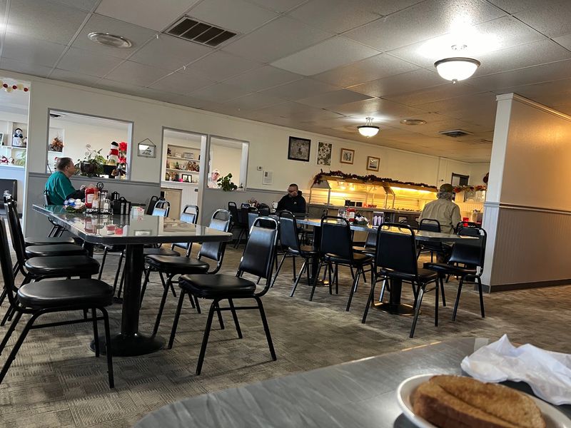 Rae's Dayz Diner & Cakery, Umatilla, OR Rae's Dayz Diner & Cakery, Umatilla, OR