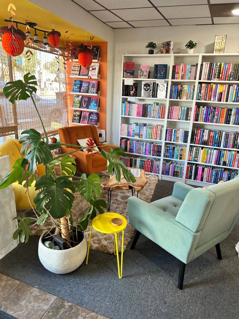 Reading Corners With Limited But Real Stay-Awhile Appeal Reading Corners With Limited But Real Stay-Awhile Appeal