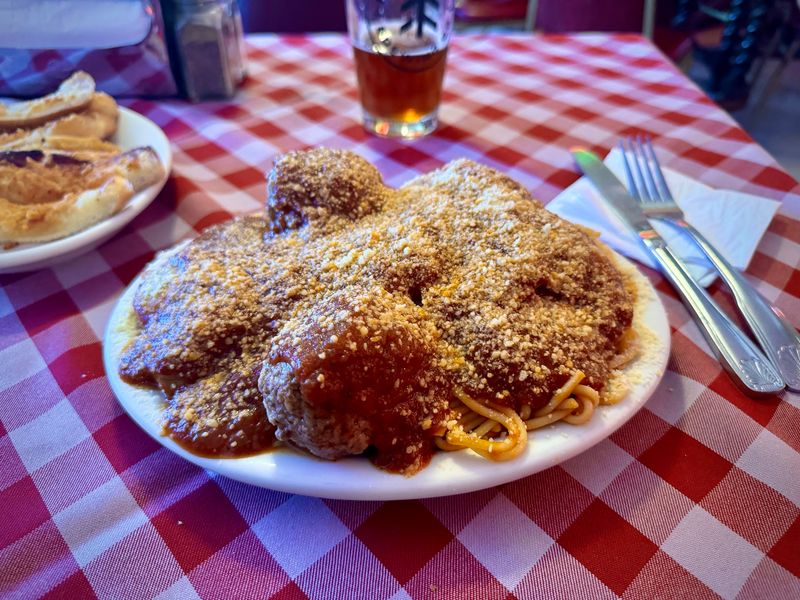 Red Sauce Comfort in Generous Portions Red Sauce Comfort in Generous Portions