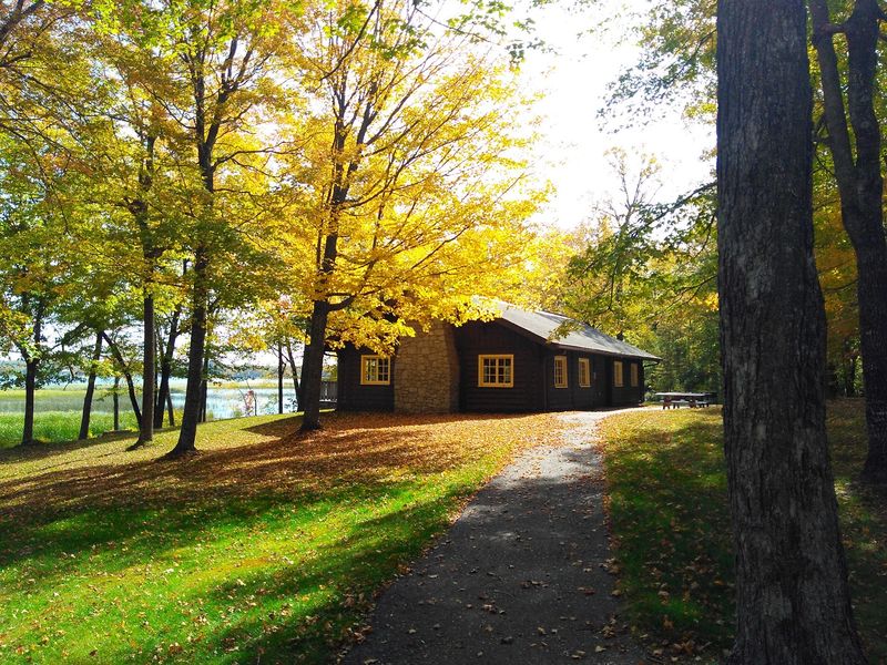 Resorts and Cabins: The Isle Lodging Experience Resorts and Cabins: The Isle Lodging Experience