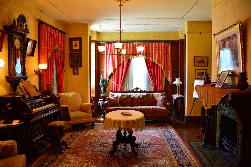 Restored rooms with 1879 in mind Restored rooms with 1879 in mind