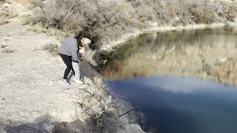 Rockhounding for Pecos Diamonds