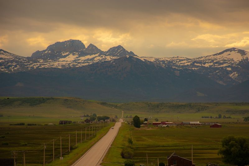 Rolling Farmland That Earns Its Place in the Scenery Rolling Farmland That Earns Its Place in the Scenery