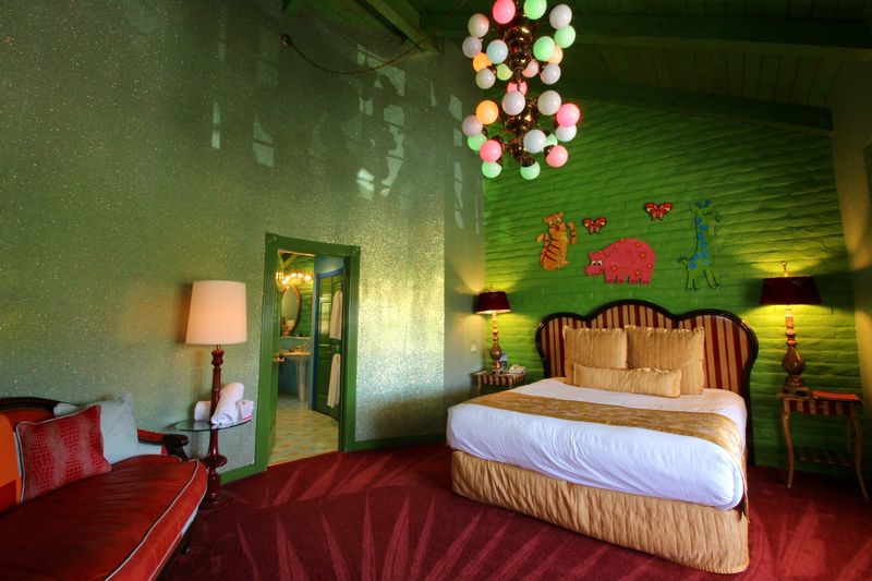 Rooms With Rock Walls, Mermaids, and Flower Chandeliers Rooms With Rock Walls, Mermaids, and Flower Chandeliers