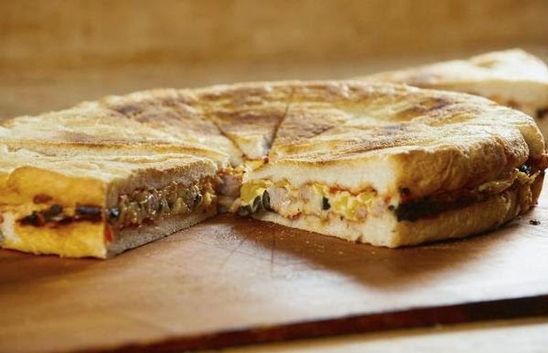 Round Pies, Sheet Pans, and the Crust Debate Round Pies, Sheet Pans, and the Crust Debate