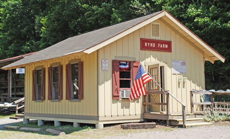 Rynd Farm Station: The Halfway Point Worth Savoring Rynd Farm Station: The Halfway Point Worth Savoring