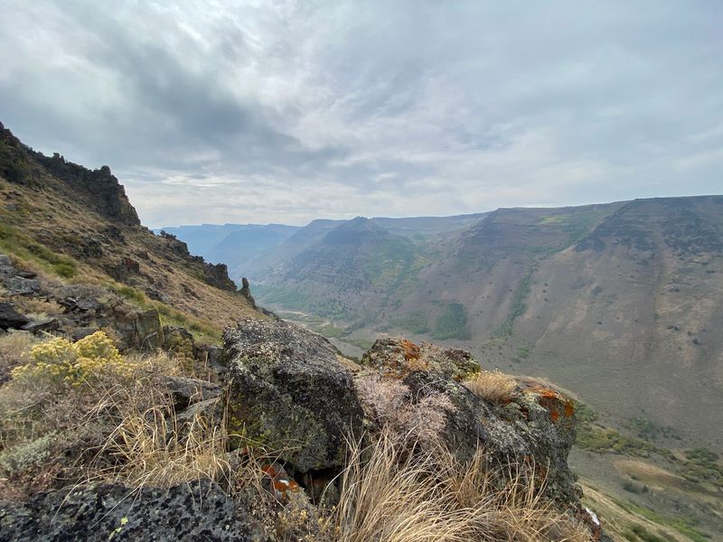 Sagebrush, Canyons, and the Kiger Gorge Rim