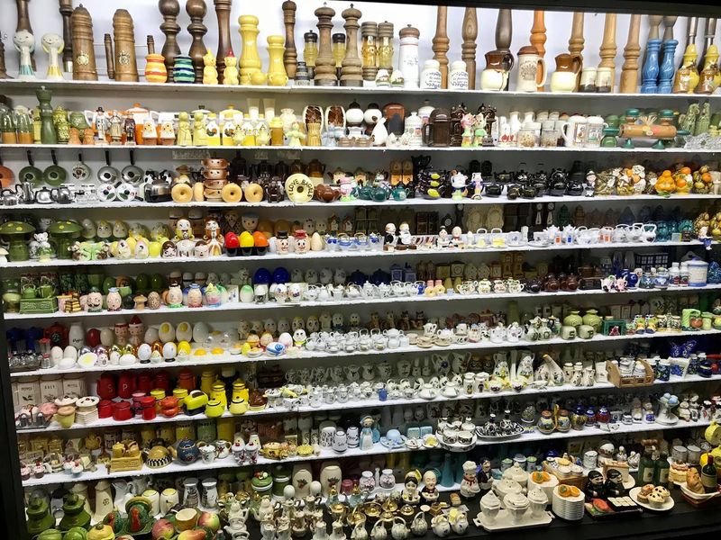 Salt & Pepper Shaker Museum, Gatlinburg, TN Salt & Pepper Shaker Museum, Gatlinburg, TN