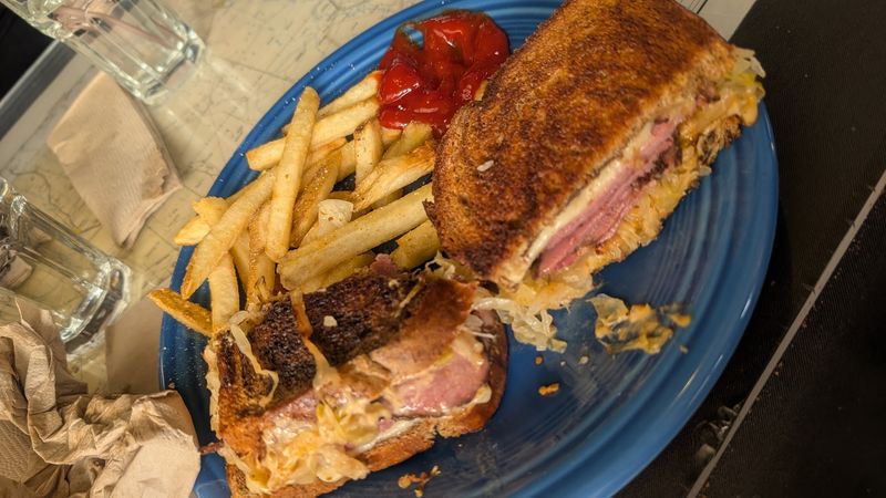 Sandwiches, Burgers, And Lunch Favorites Sandwiches, Burgers, And Lunch Favorites