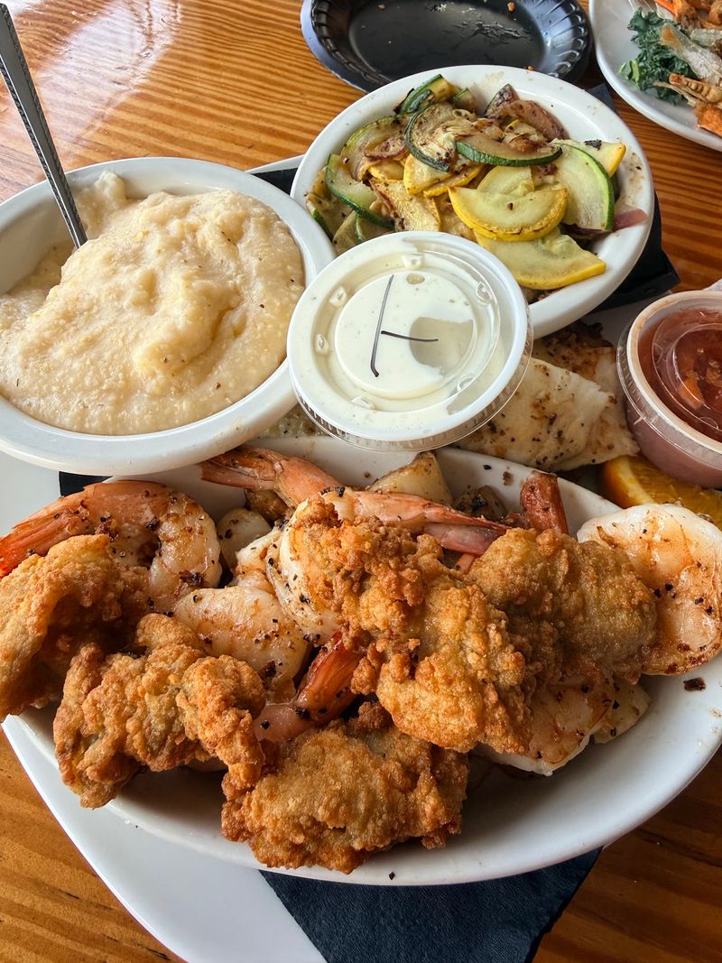 Seafood That Punches Above Its Zip Code Seafood That Punches Above Its Zip Code