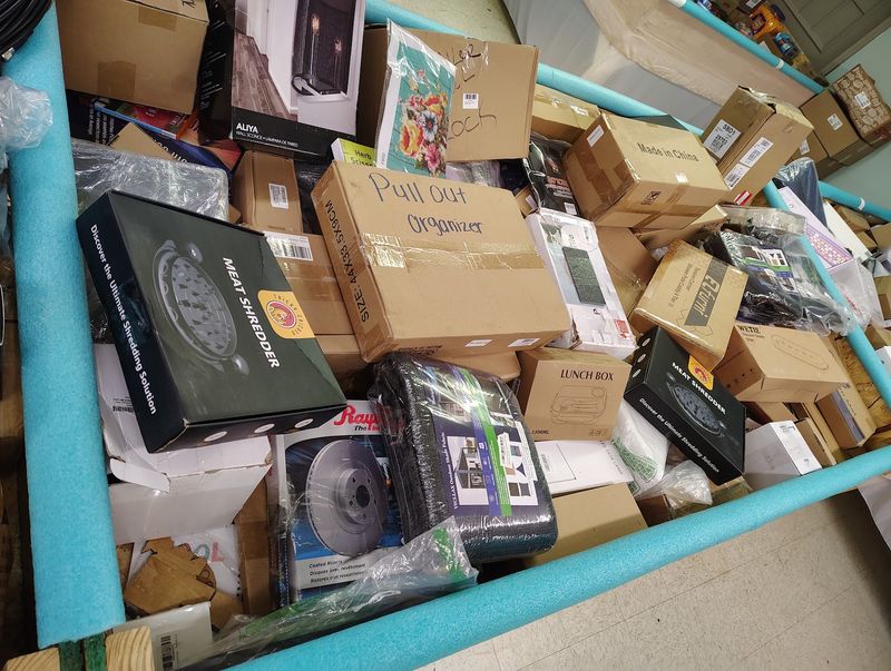 Sealed Boxes and Complete Items Sealed Boxes and Complete Items