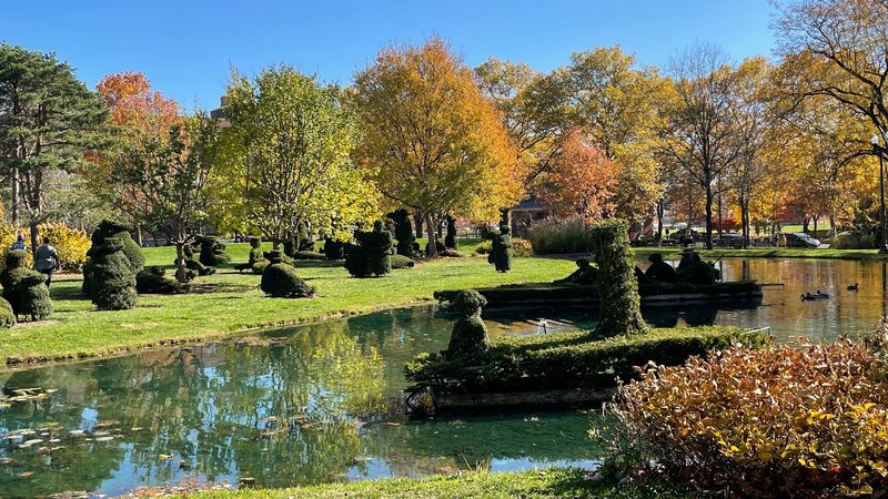 Seasonal Changes and the Best Time to Visit Seasonal Changes and the Best Time to Visit