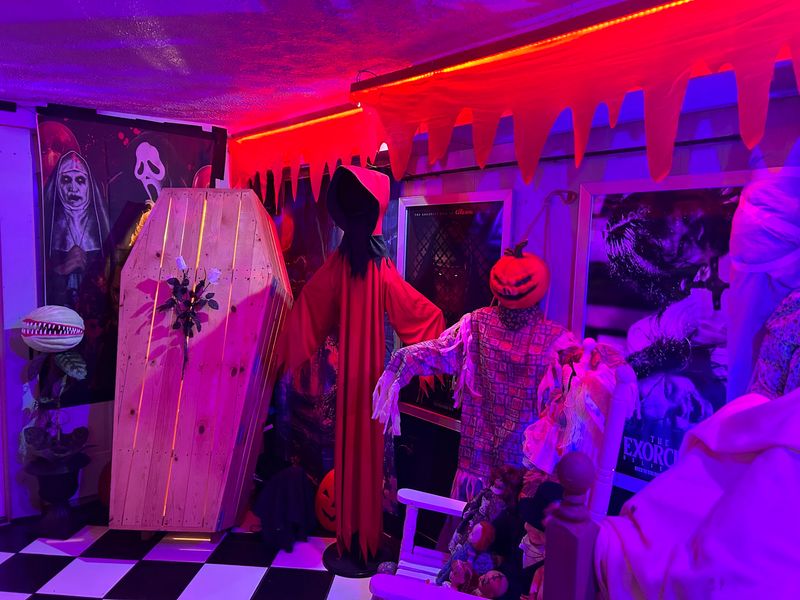 Seasonal Events and the Halloween Experience Seasonal Events and the Halloween Experience