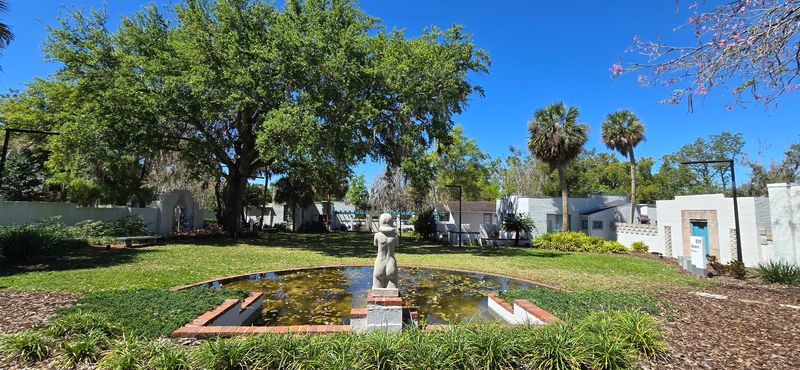 Serene Gardens and a Stunning Courtyard Serene Gardens and a Stunning Courtyard