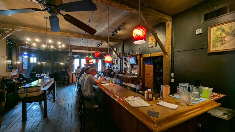 Service Notes and What to Expect from the Staff