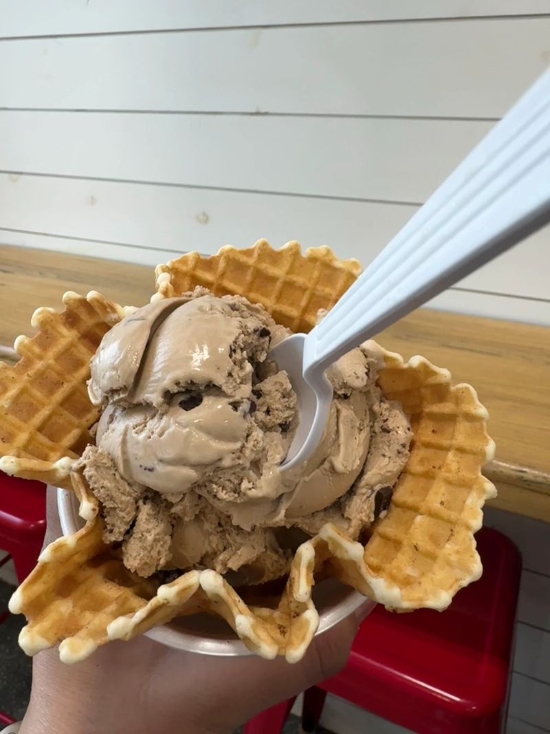 Shakes and Waffle Cones Worth the Drive Shakes and Waffle Cones Worth the Drive