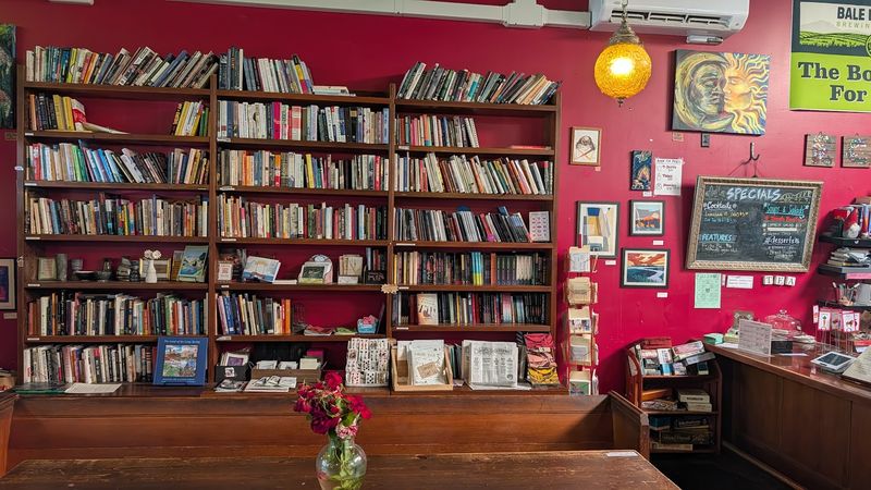 Shelves of Used Books to Browse and Buy Shelves of Used Books to Browse and Buy