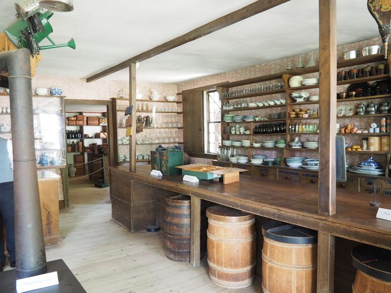 Shops, Crafts, and Handmade Goods Shops, Crafts, and Handmade Goods