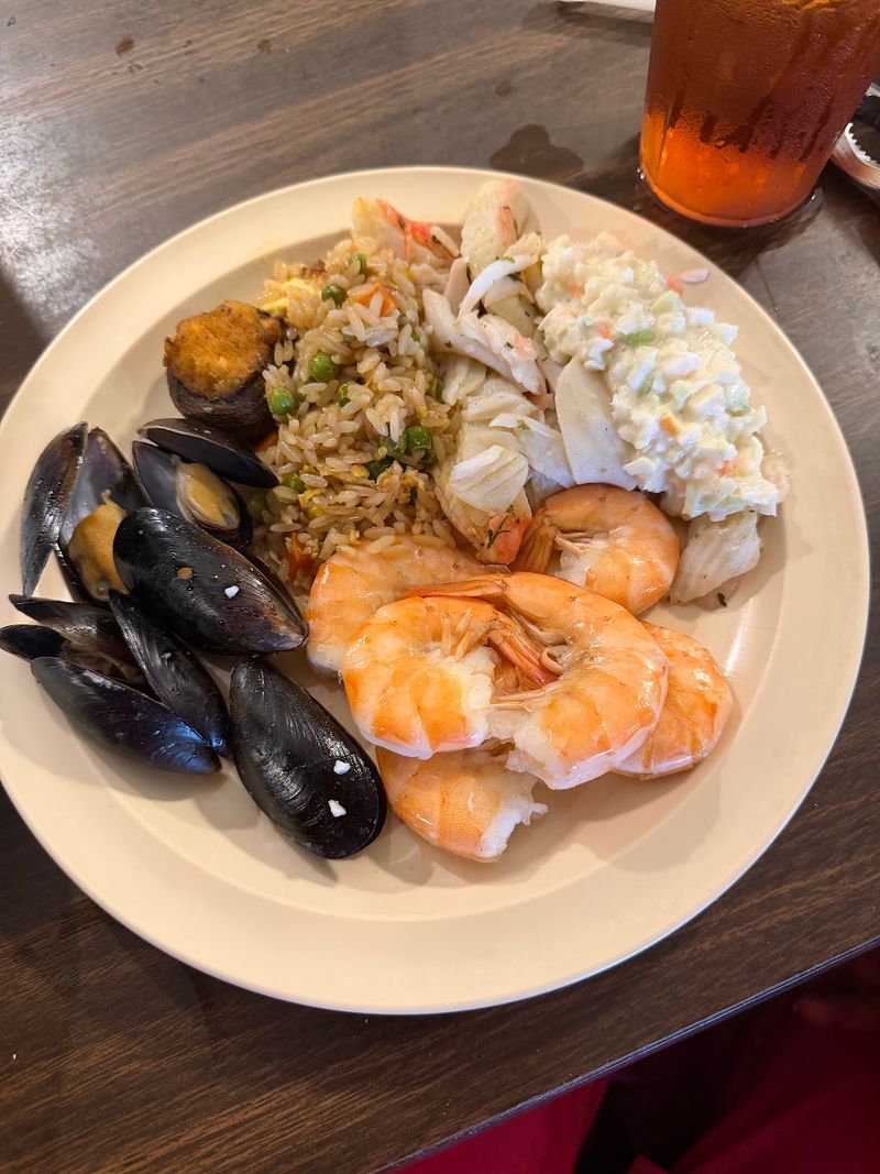 Shrimp, Oysters, and Ocean Favorites Shrimp, Oysters, and Ocean Favorites