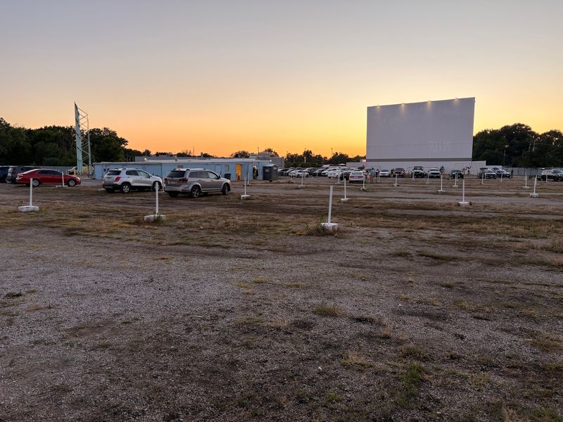 Skyview Drive-In, Belleville, IL
