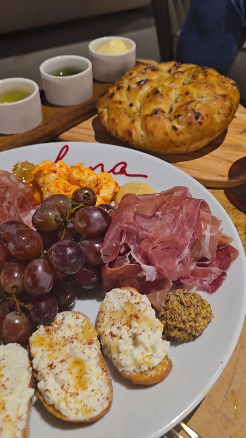 Small Plates Built for Sharing Small Plates Built for Sharing