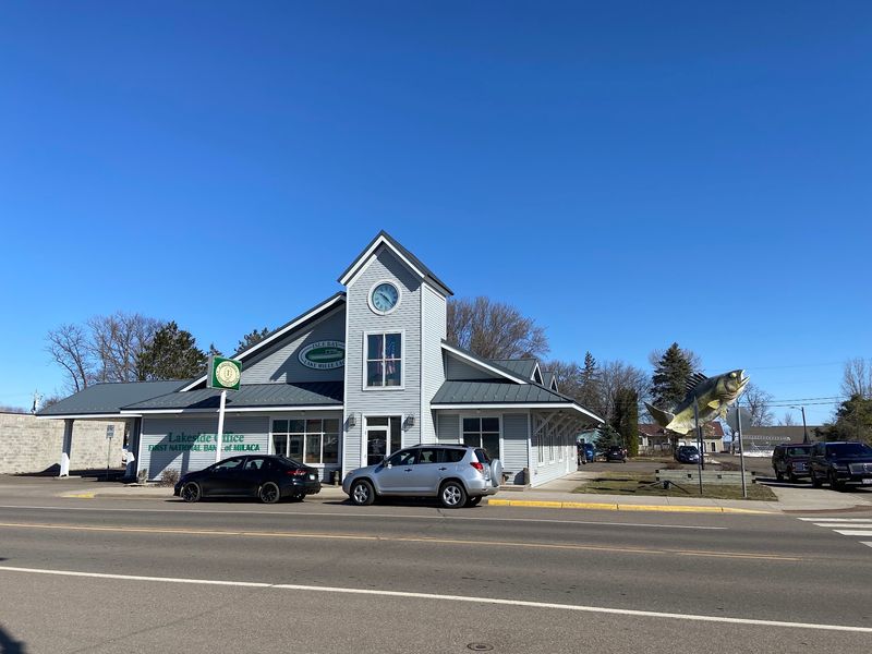 Small Town Dining with Big Lake Flavors Small Town Dining with Big Lake Flavors