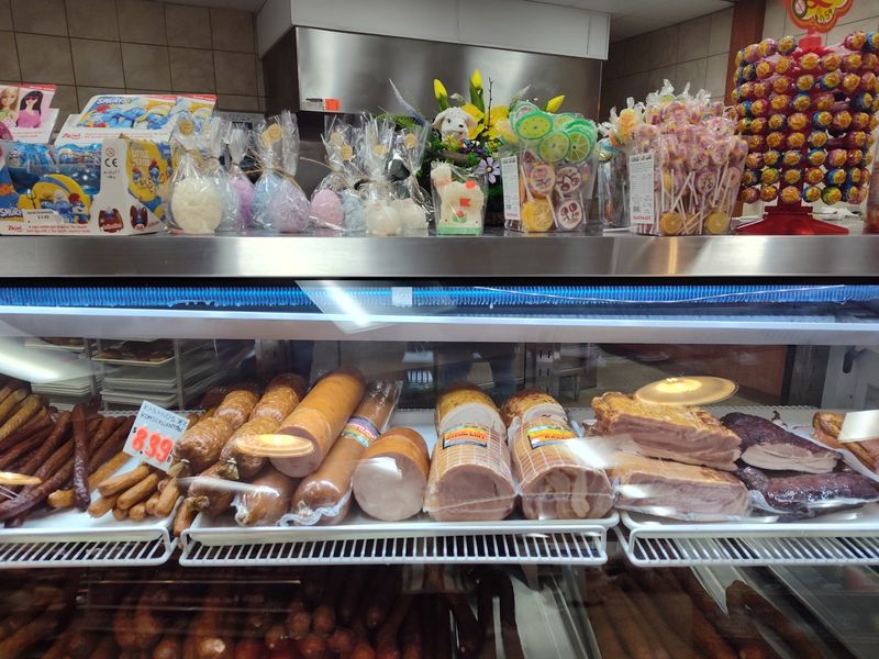 Smoked Meats and Cold Cuts Beyond the Usual Smoked Meats and Cold Cuts Beyond the Usual