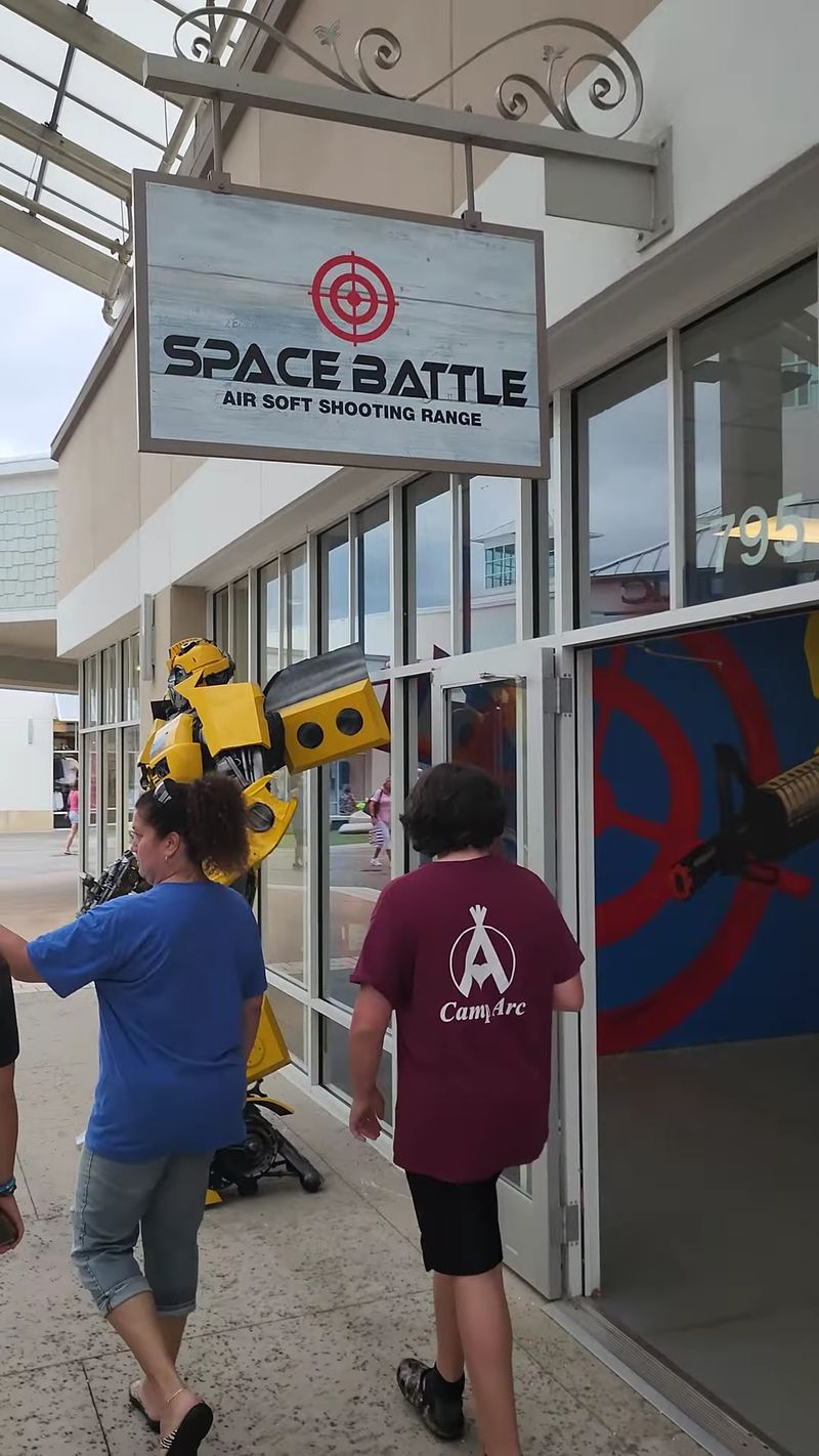 Space Battle and Extra Entertainment Space Battle and Extra Entertainment