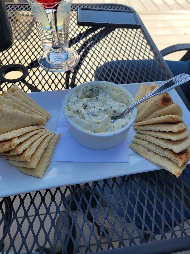 Spinach and Artichoke Dip as a Starter