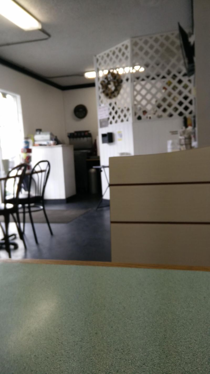 Staff Who Treat Strangers Like Regulars Staff Who Treat Strangers Like Regulars