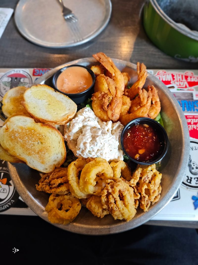 Steampots, Seafood Trios, and Crispy Sides Steampots, Seafood Trios, and Crispy Sides