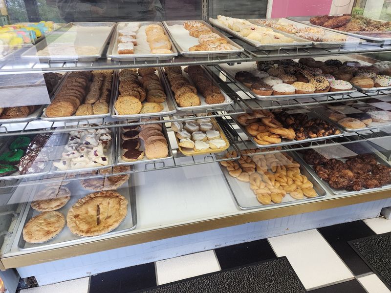 Strachn Bakery Strachn Bakery