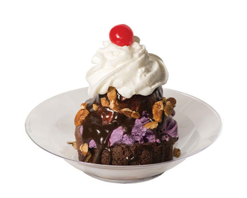 Sundaes and Signature Builds Worth Ordering Sundaes and Signature Builds Worth Ordering