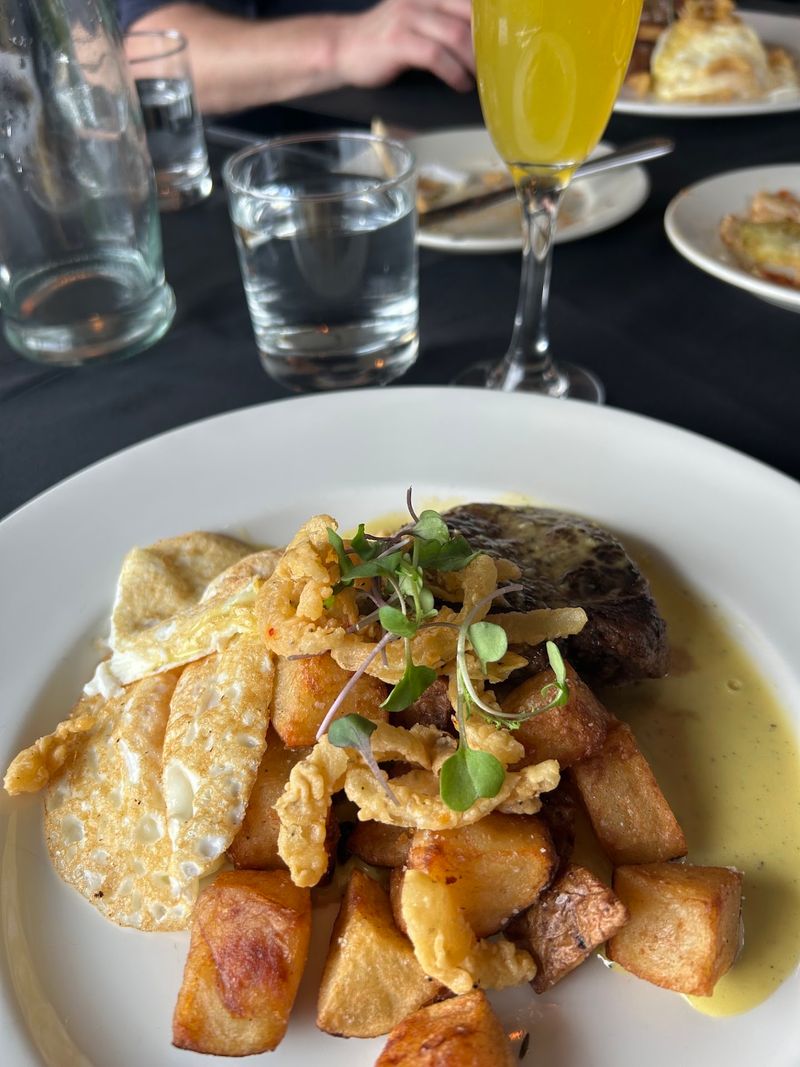 Sunday Brunch Worth Setting an Alarm For