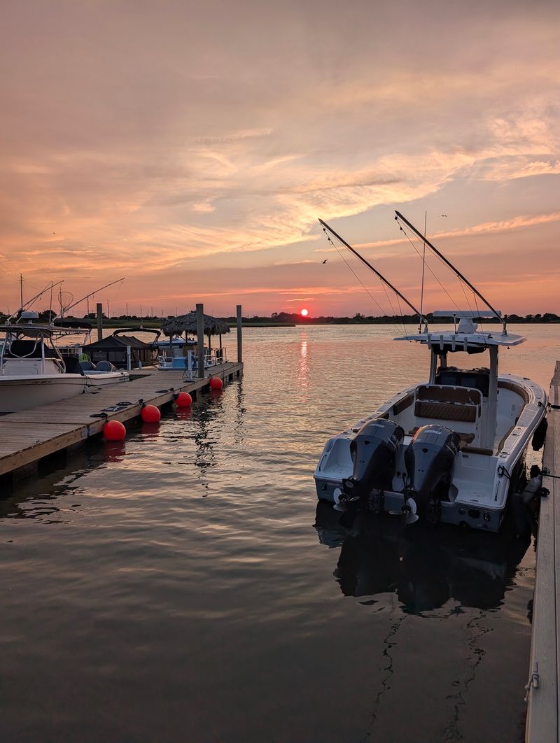 Sunset Views That Carry the Evening Sunset Views That Carry the Evening