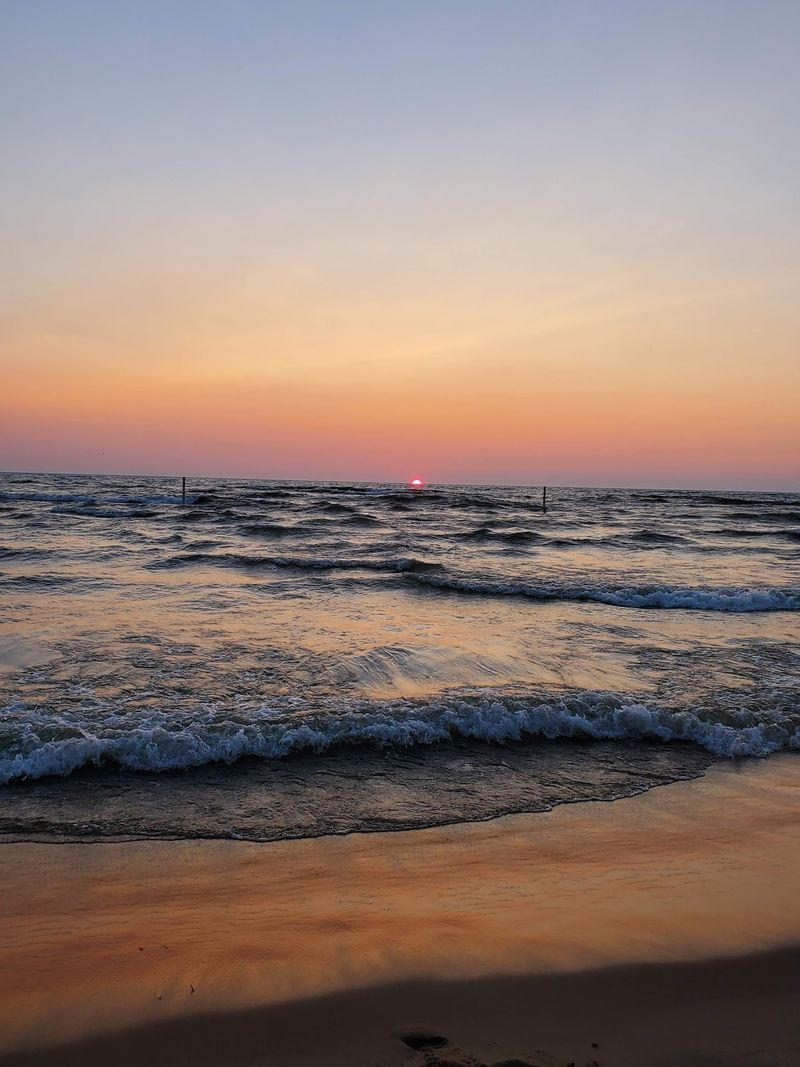 Sunsets That Justify Every Reservation Attempt Sunsets That Justify Every Reservation Attempt