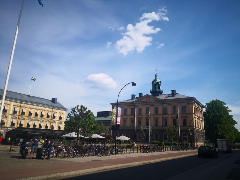 Sweden: Headlights On in Broad Daylight