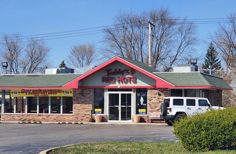 Teddy's Red Hots, Downers Grove, IL