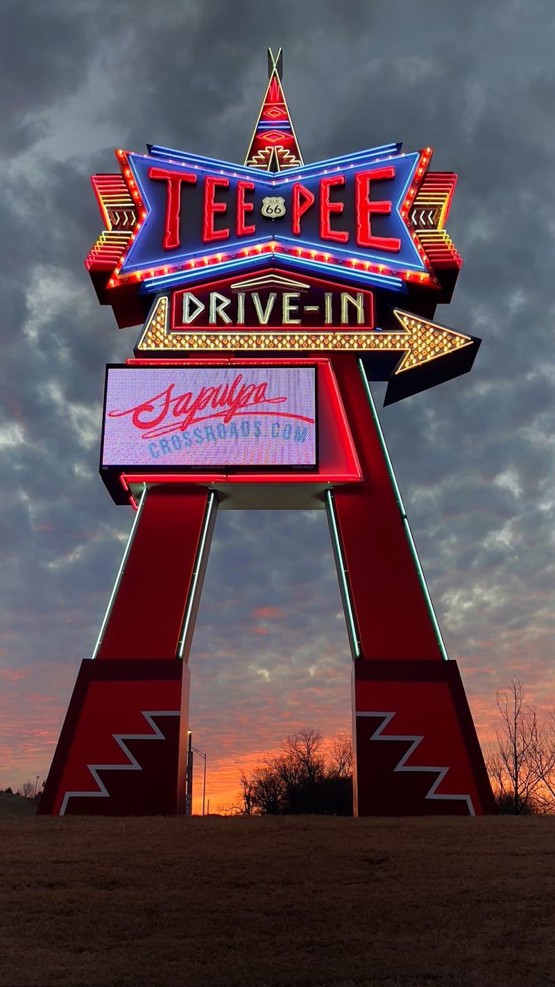 Tee Pee Drive-in Theater, Sapulpa, OK Tee Pee Drive-in Theater, Sapulpa, OK