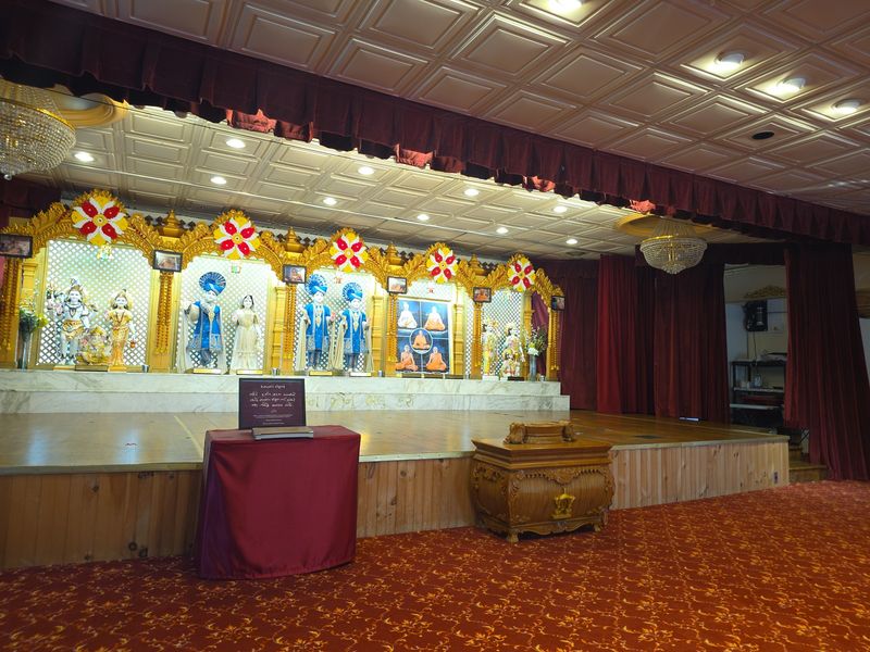 Temple Etiquette for First-Timers