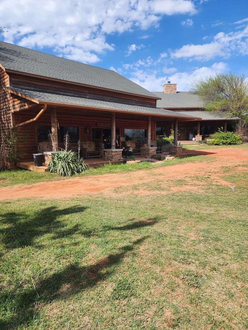 The African Manors and Safari Huts as Another Way to Stay The African Manors and Safari Huts as Another Way to Stay