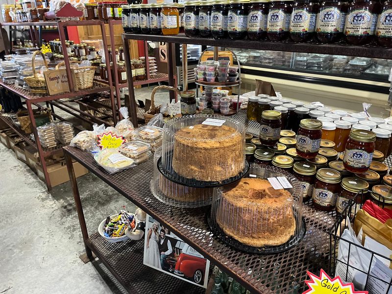 The Amish-Style Roots Behind the Menu