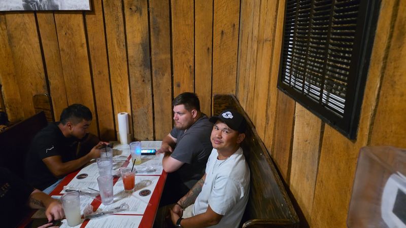 The Atmosphere Inside: Pine Walls, Booth Seating, and No Pretense