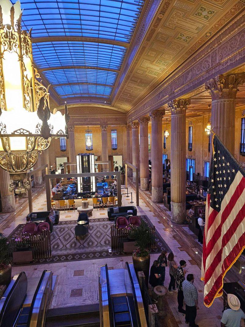 The Atmosphere Inside the Grand Banking Hall The Atmosphere Inside the Grand Banking Hall
