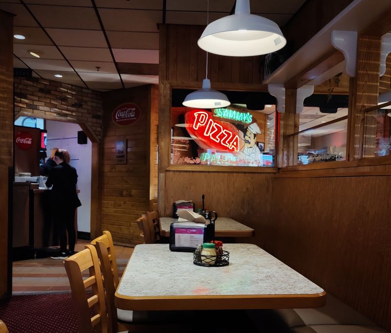 The Atmosphere: Old-School Comfort With a Neighborhood Feel The Atmosphere: Old-School Comfort With a Neighborhood Feel