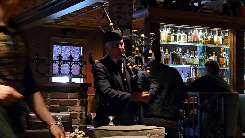 The Bagpiper Welcome That Sets the Mood The Bagpiper Welcome That Sets the Mood