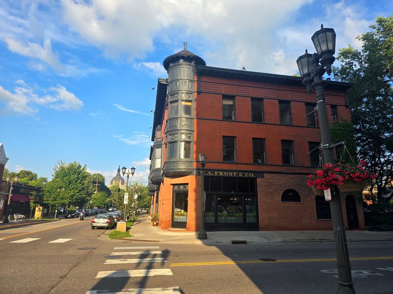 The Cathedral Hill Neighborhood Sets the Scene The Cathedral Hill Neighborhood Sets the Scene
