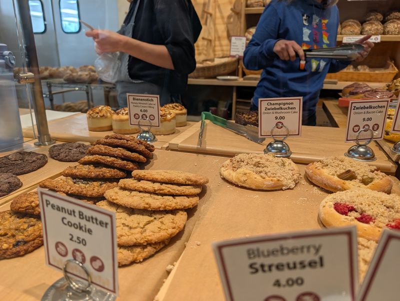 The Chocolate Chip Cookie That Stops People in Their Tracks The Chocolate Chip Cookie That Stops People in Their Tracks