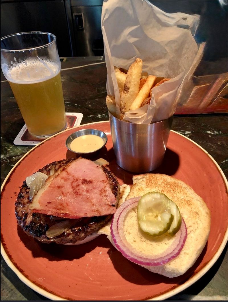 The Classic Burger That Earns Its Name The Classic Burger That Earns Its Name